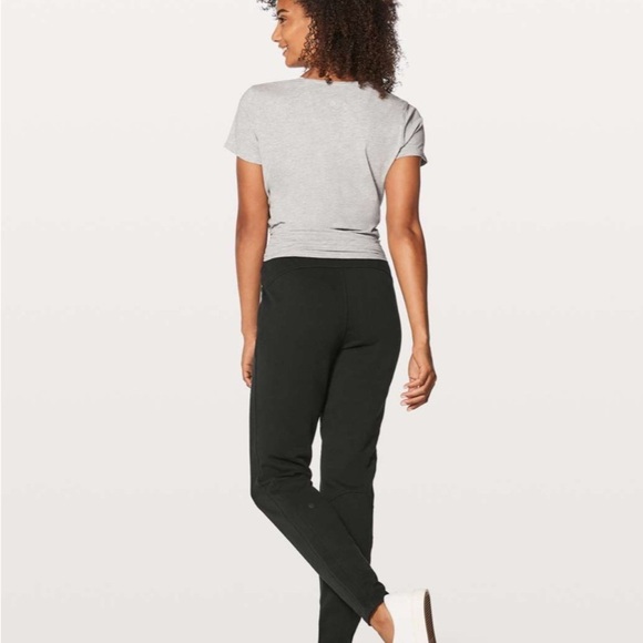 Lululemon Free To Roam Jogger Casual Yoga Athleisure Cotton blend Black pant 4 - Picture 4 of 4